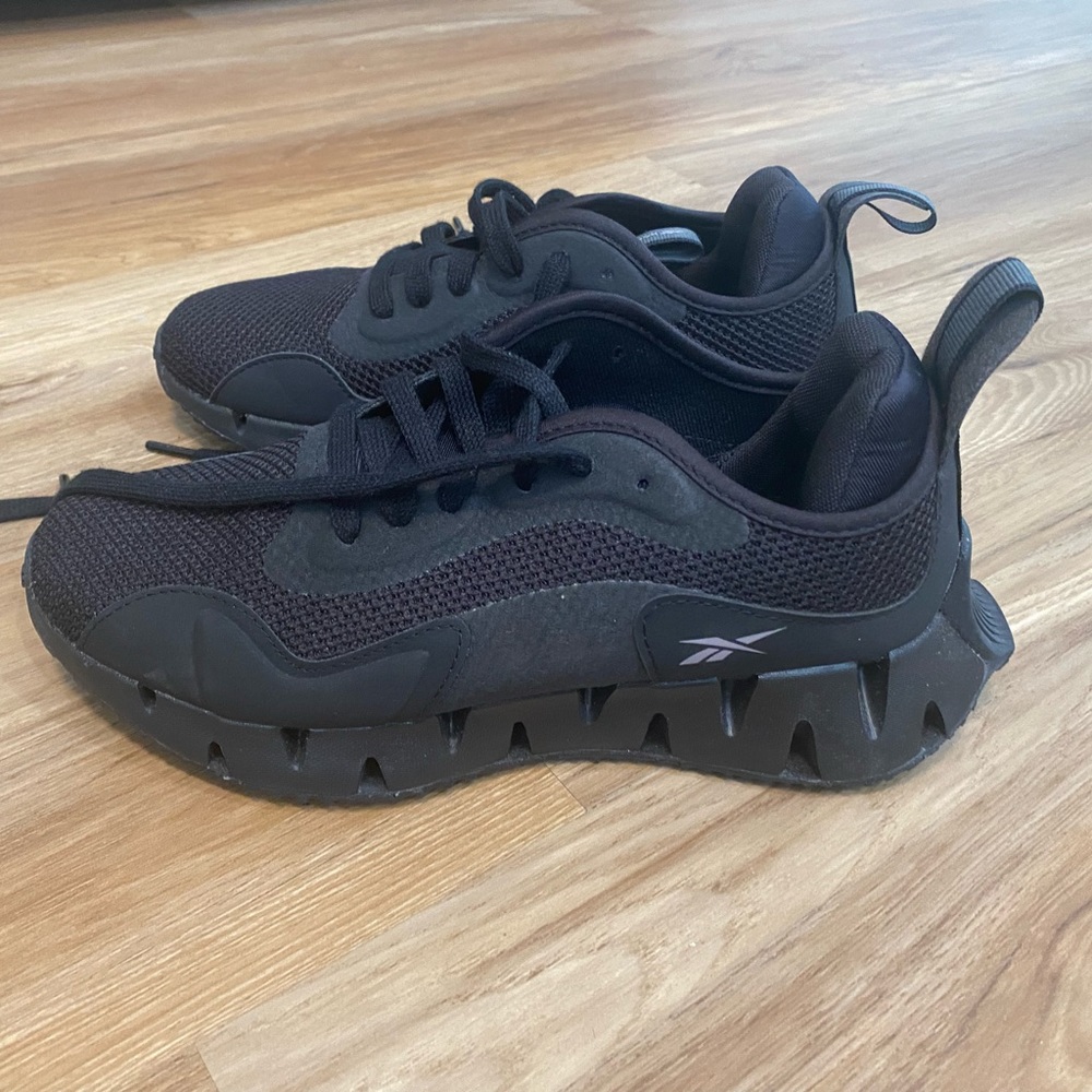 Women’s Reebok - Picture 2 of 5